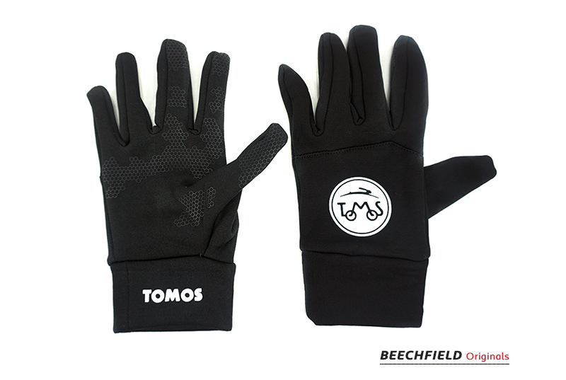 Paar warme softshell handschoenen met logo Tomos  Maat Large Bediening smartphone / touchscreen werkt met handschoenen aan.